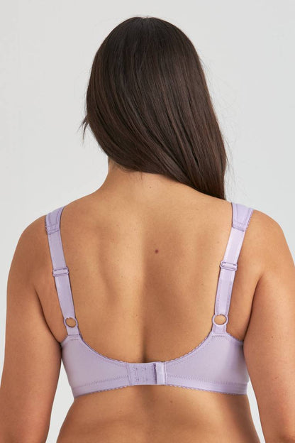 Triumph – Σετ των 4 (75B–115F) 💝💝💝 Σουτιέν με δαντέλα