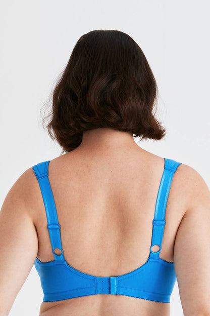 Triumph – Σετ των 4 (75B–115F) 💝💝💝 Σουτιέν με δαντέλα